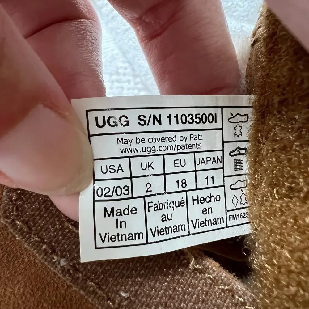 UGG Baby Neumel Chestnut Suede Boots Brown New in Box Size 2/3 6-12 Months